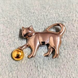 Vintage 1990's Silvertone Kitty Cat Brooche